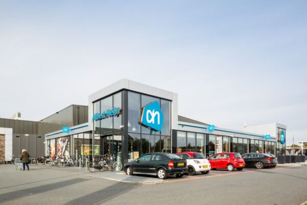 Groningen winkelcentrum Rijksweg3